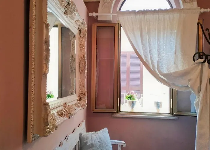 Casa Frida - A Lovely View On Ancient Court